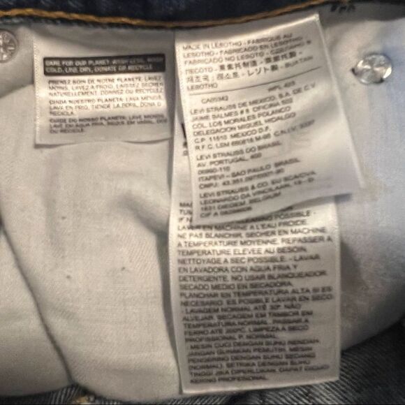 Levi’s 550 Jeans. Medium Wash. Size 36/29. Great Used Condition!! - Picture 6 of 7